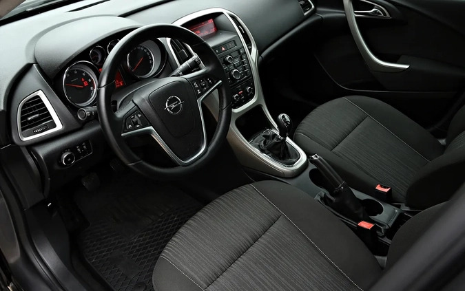 Opel Astra cena 23500 przebieg: 158000, rok produkcji 2012 z Gostynin małe 781